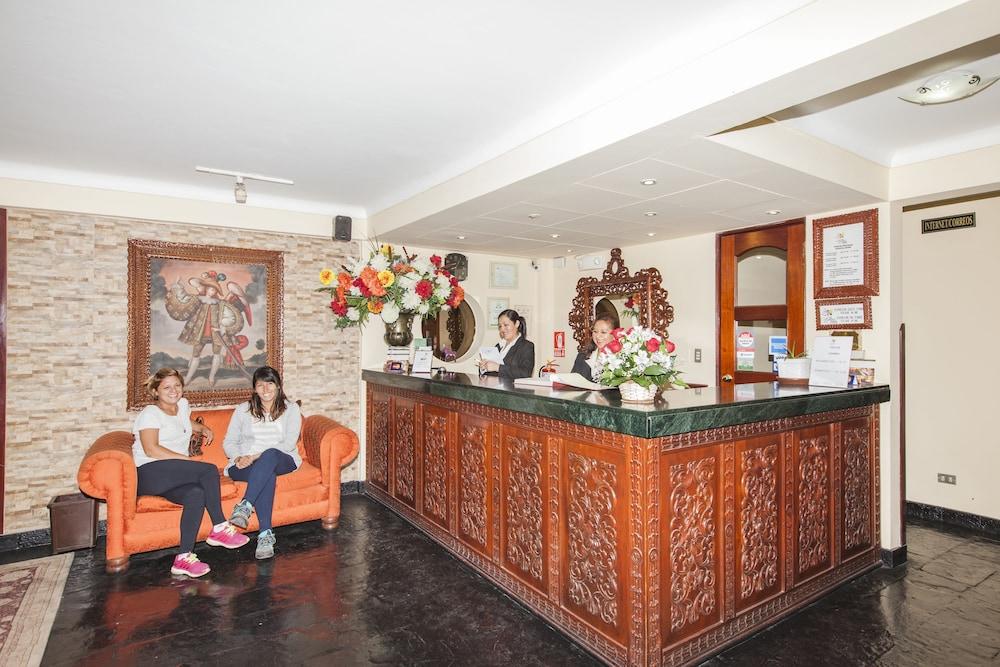 Hotel Agustos クスコ エクステリア 写真