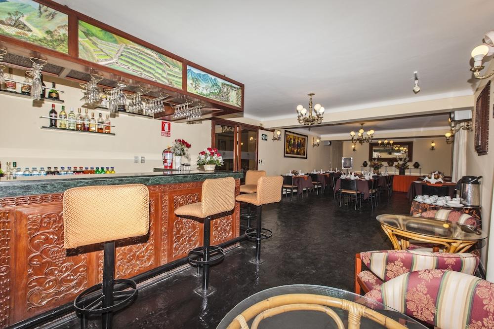 Hotel Agustos クスコ エクステリア 写真