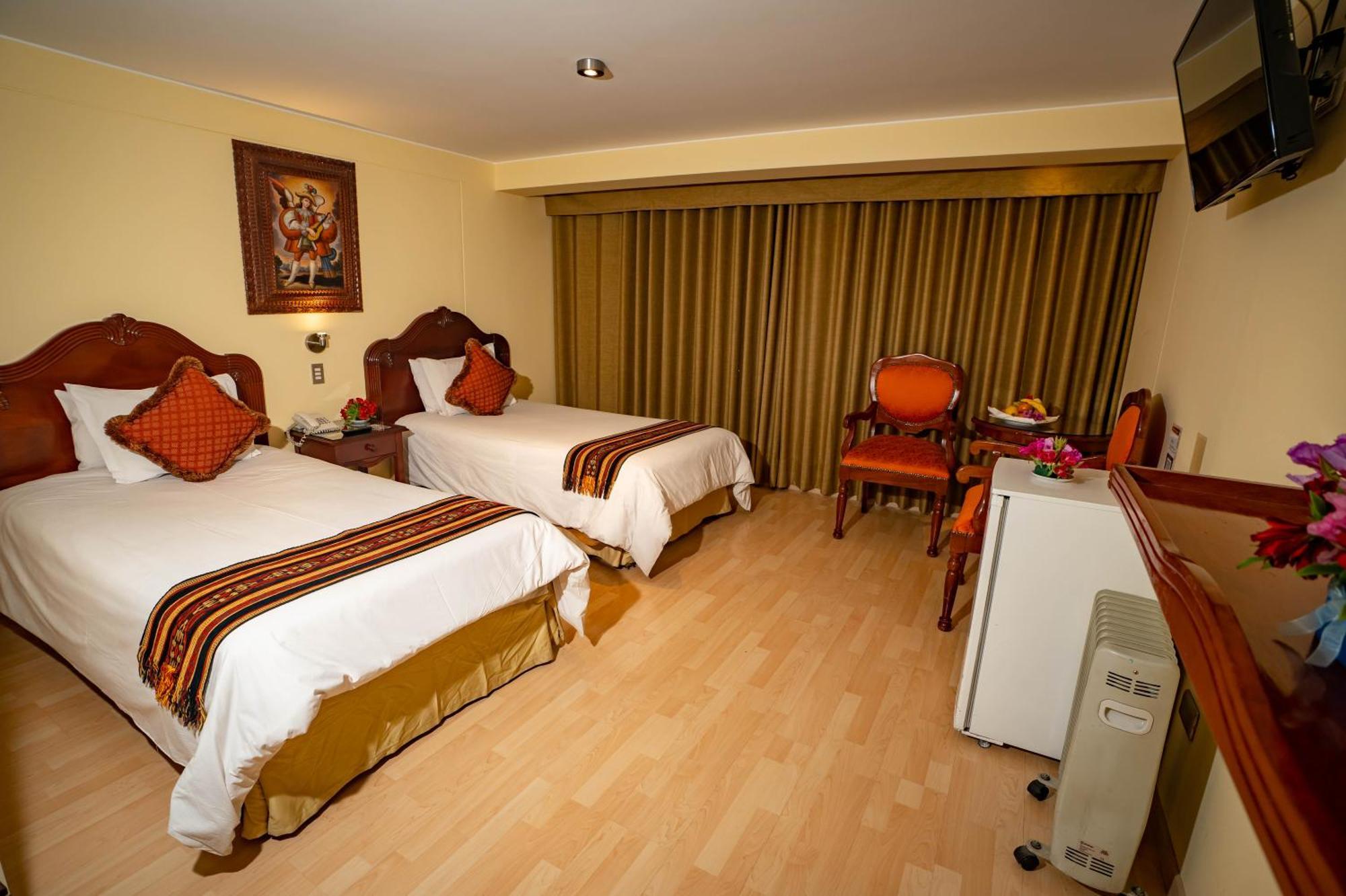 Hotel Agustos クスコ エクステリア 写真