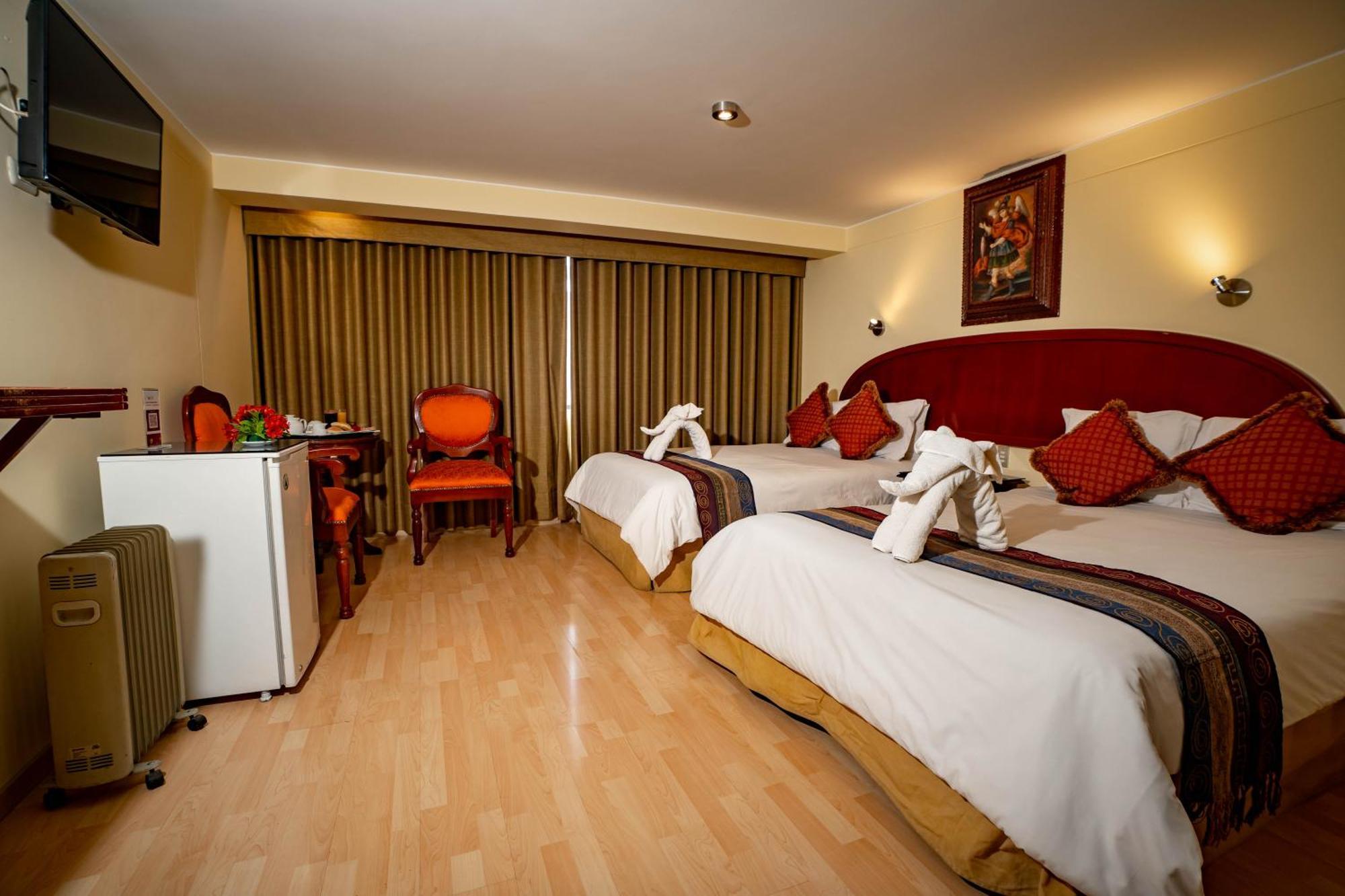 Hotel Agustos クスコ エクステリア 写真