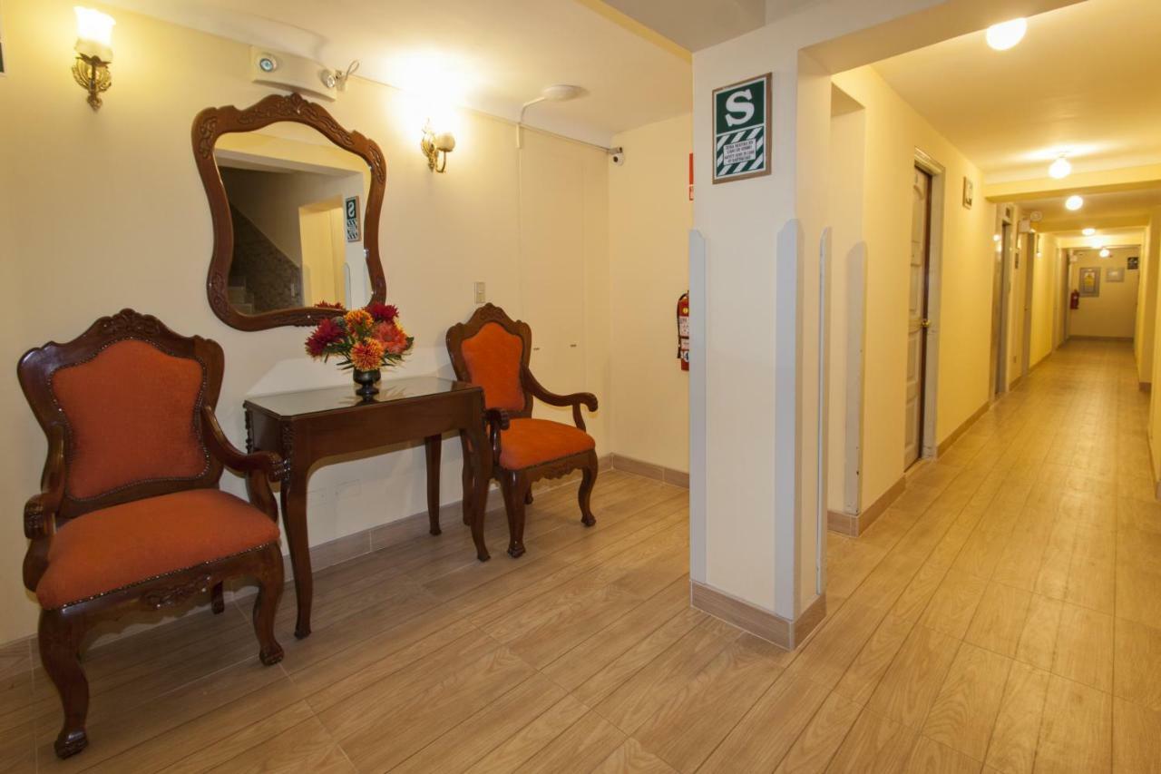 Hotel Agustos クスコ エクステリア 写真